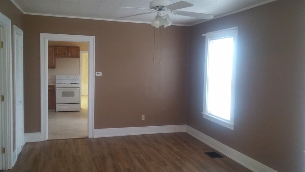6 Buffum St, Worcester MA 01603 photo 8