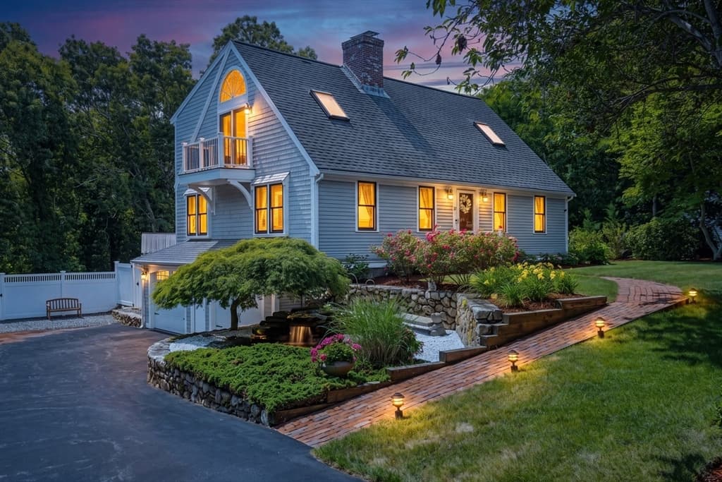 Single Family Residence at 27 Crestview Dr, Sandwich MA 02537, Sandwich, photo 2 of 41