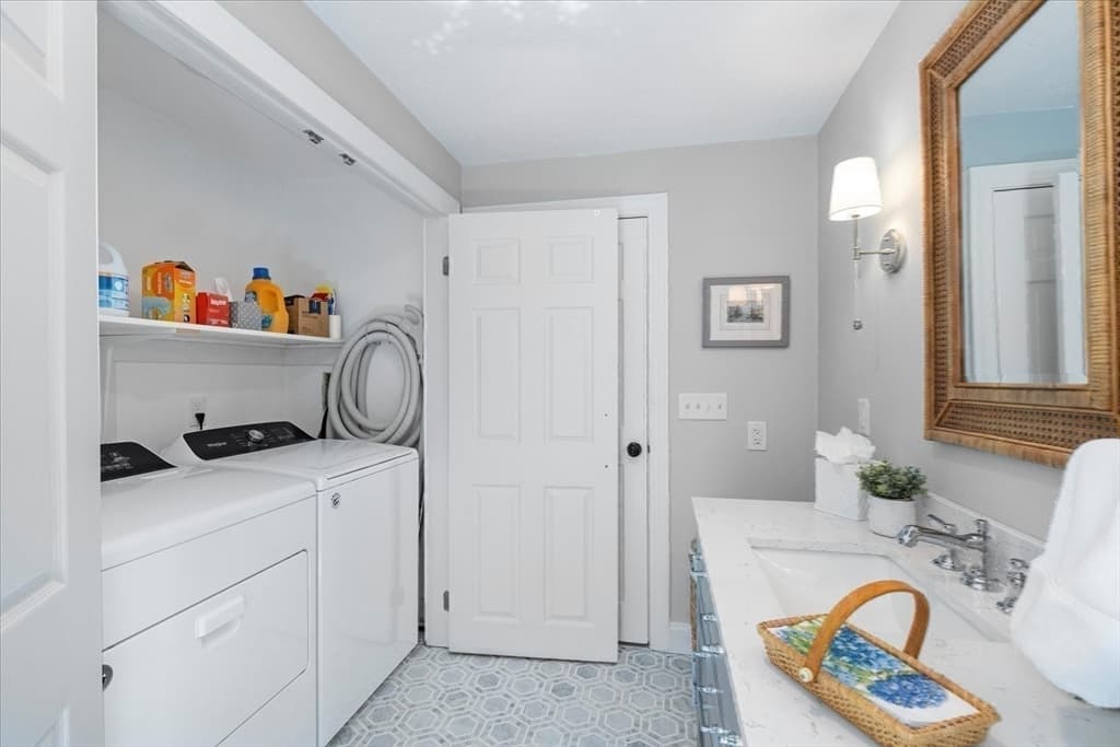 Single Family Residence at 27 Crestview Dr, Sandwich MA 02537, Sandwich, photo 22 of 41