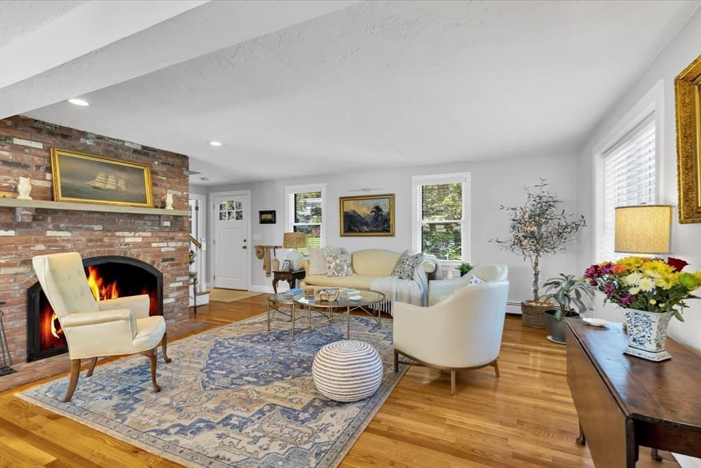 Single Family Residence at 27 Crestview Dr, Sandwich MA 02537, Sandwich, photo 9 of 41