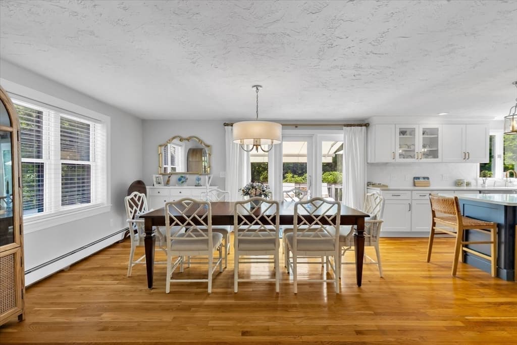 Single Family Residence at 27 Crestview Dr, Sandwich MA 02537, Sandwich, photo 10 of 41