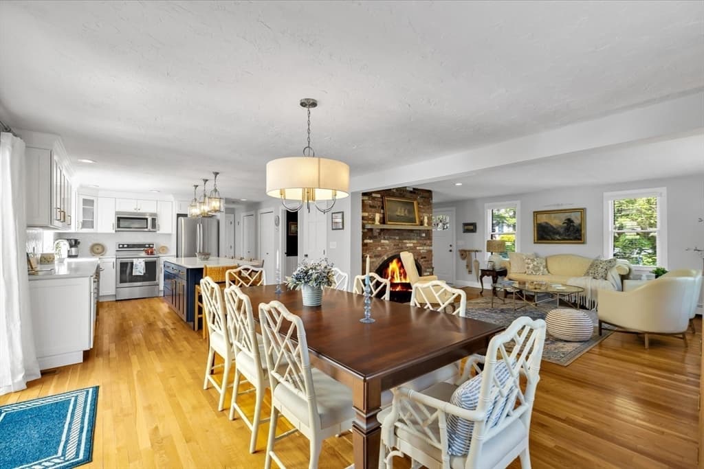 Single Family Residence at 27 Crestview Dr, Sandwich MA 02537, Sandwich, photo 11 of 41