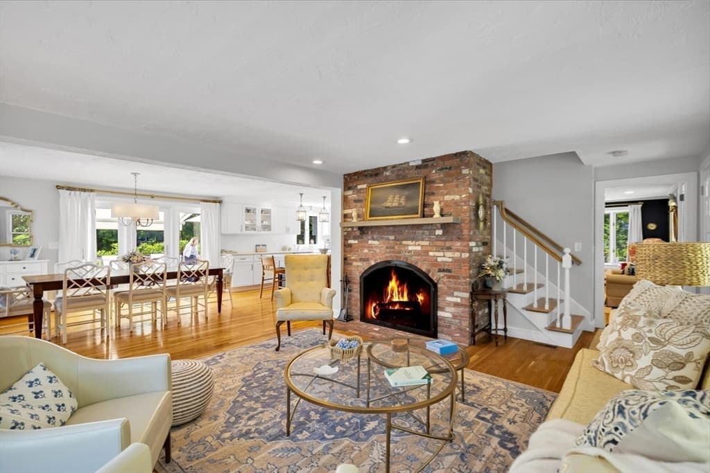 Single Family Residence at 27 Crestview Dr, Sandwich MA 02537, Sandwich, photo 8 of 41