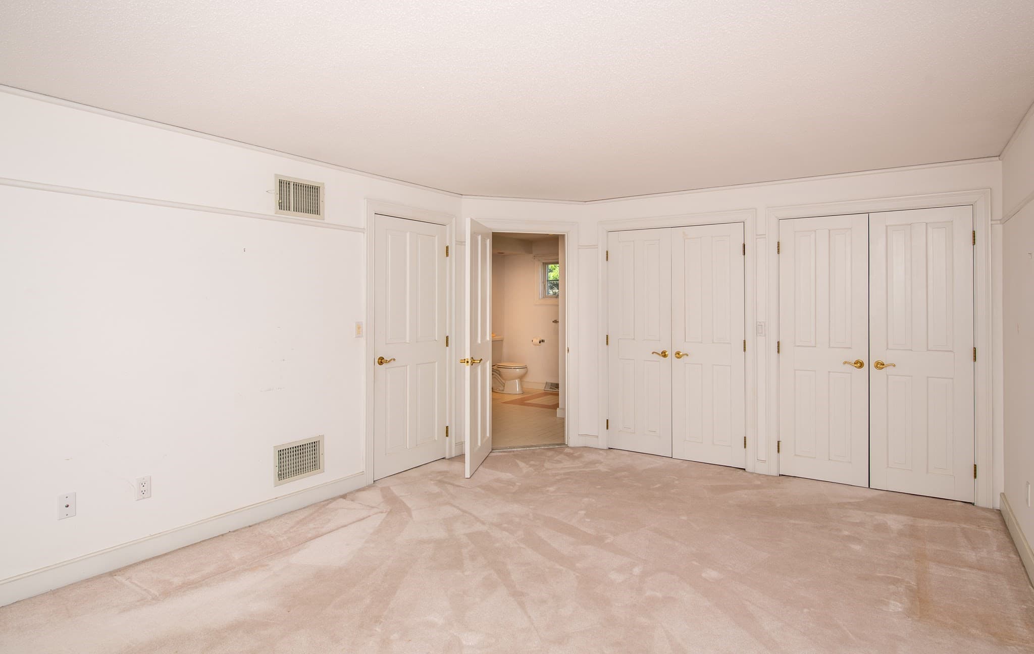 Single Family Residence at 10 Village Green Circle, Mashpee MA 02649, photo 22 of 42