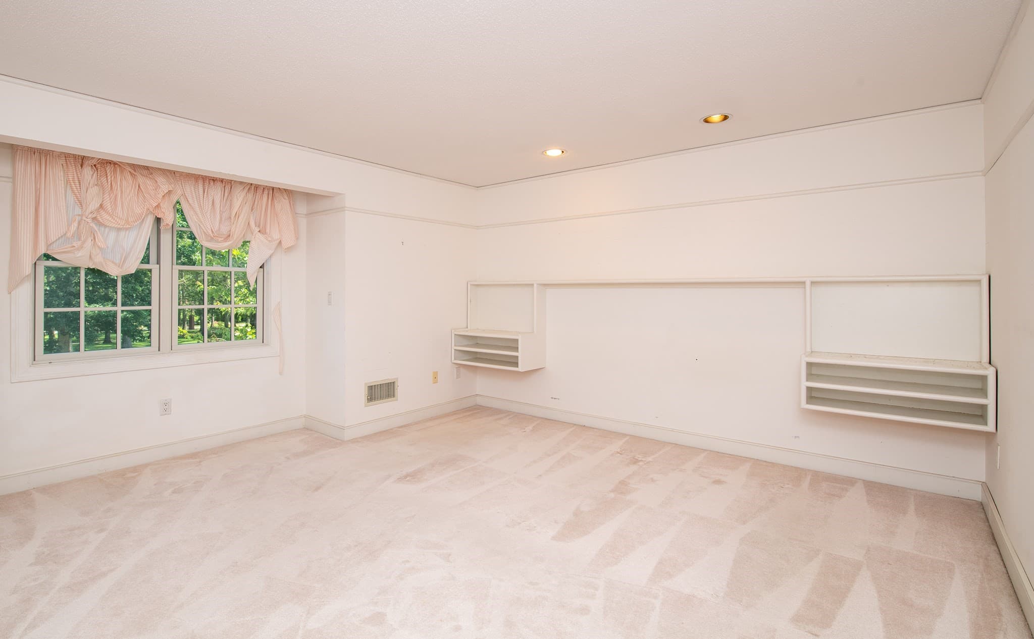 Single Family Residence at 10 Village Green Circle, Mashpee MA 02649, photo 21 of 42