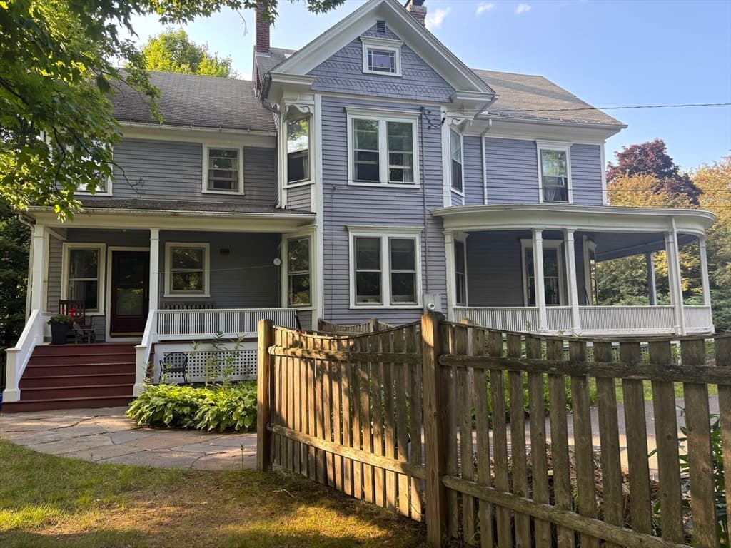 254 Lincoln, Amherst MA 01002 photo 2