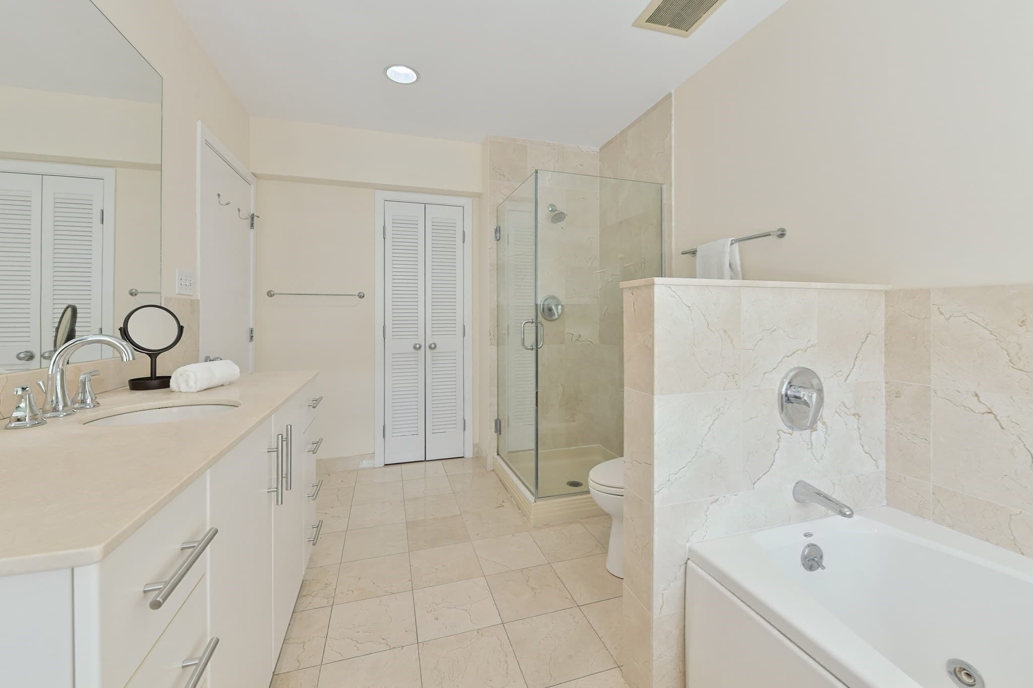 Condominium at 210 South Street # 6, Boston MA 02111, photo 14 of 20