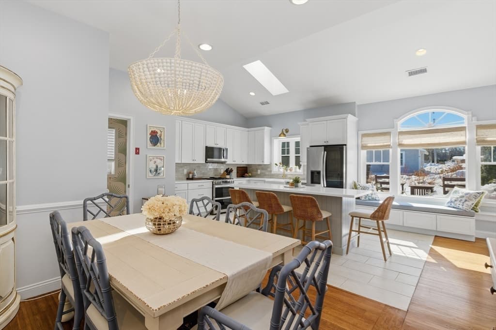 73 Congdon St, Narragansett RI 02882 photo 8