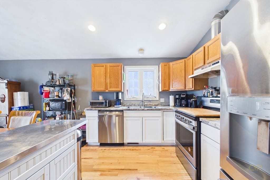 212 Haffards St, Fall River MA 02723 photo 7