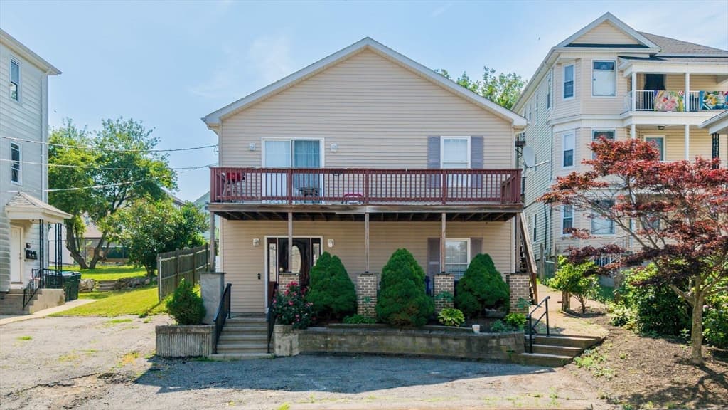 212 Haffards St, Fall River MA 02723