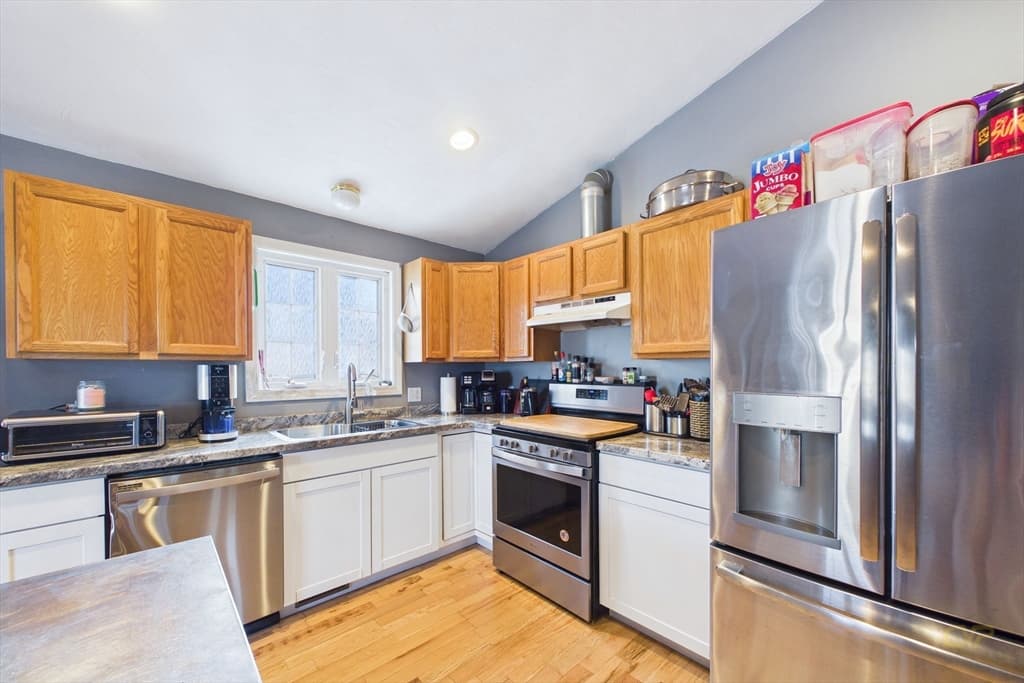 212 Haffards St, Fall River MA 02723 photo 5