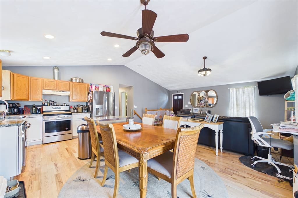 212 Haffards St, Fall River MA 02723 photo 9