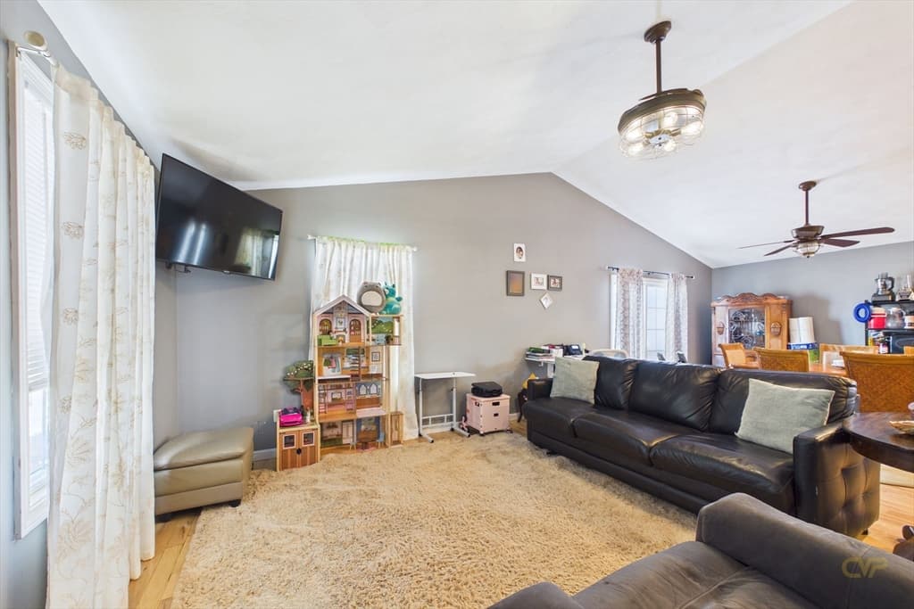 212 Haffards St, Fall River MA 02723 photo 14