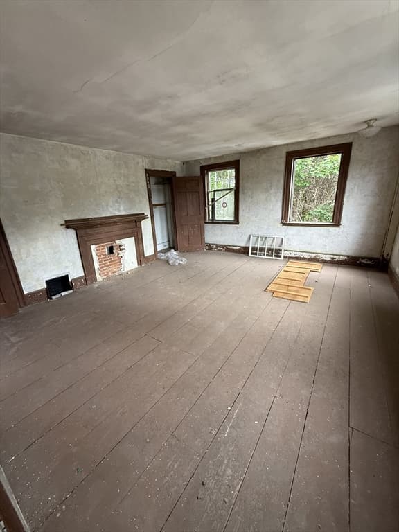 Single Family Residence at 791 Main St, Ashby MA 01431, photo 5 of 9