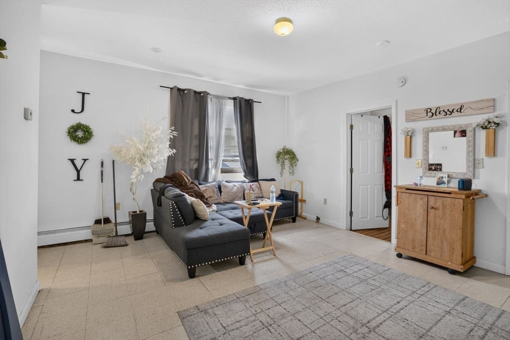 4 Family at 350 S Broadway, Lawrence MA 01843, Lawrence, photo 12 of 35