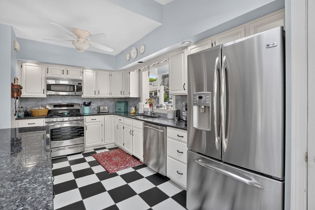 Single Family Residence at 14 Webster Avenue, Marshfield MA 02050, Marshfield, photo 10 of 26