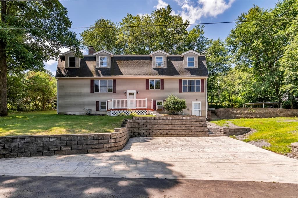 Single Family Residence at 30 Benham St, Haverhill MA 01830, photo 2 of 35