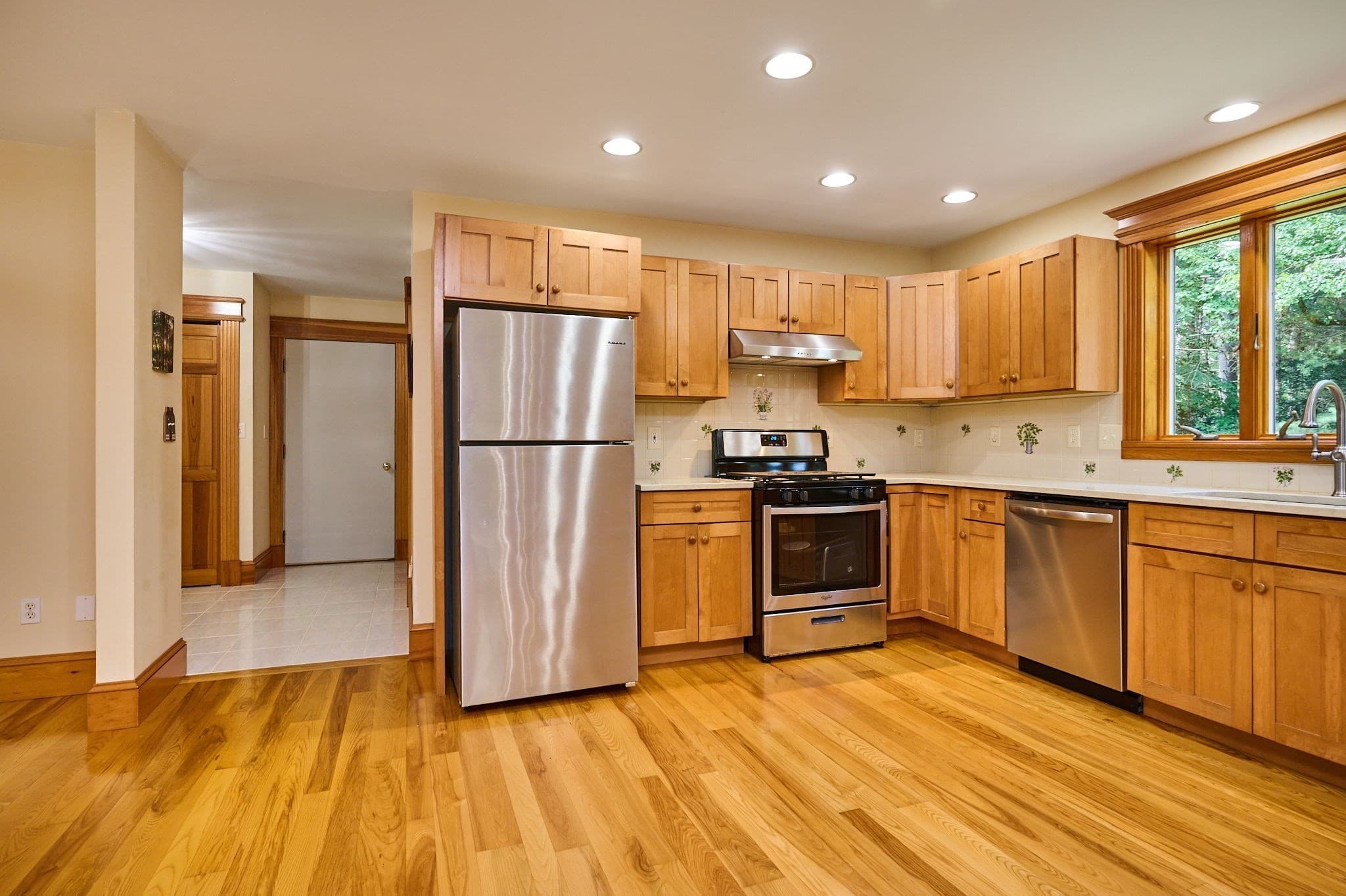 Single Family Residence at 2 Eastwood Dr, Southampton MA 01073, Southampton, photo 14 of 42