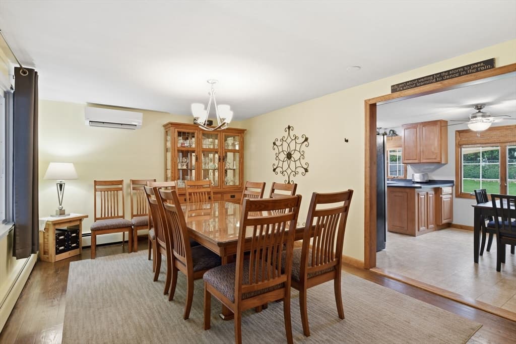 Single Family Residence at 51 Briarcliff St, Springfield MA 01128, Springfield, photo 5 of 42