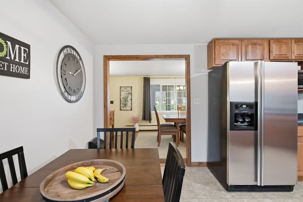 Single Family Residence at 51 Briarcliff St, Springfield MA 01128, Springfield, photo 10 of 42