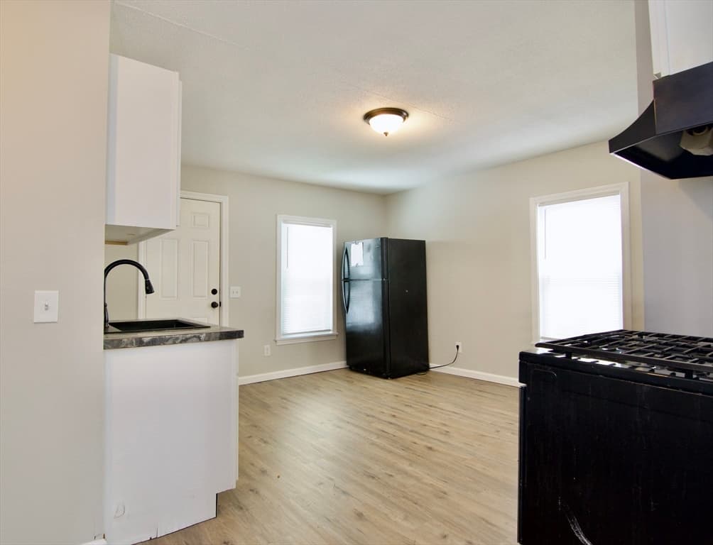 56-58 Grattan St, Chicopee MA 01020 photo 6