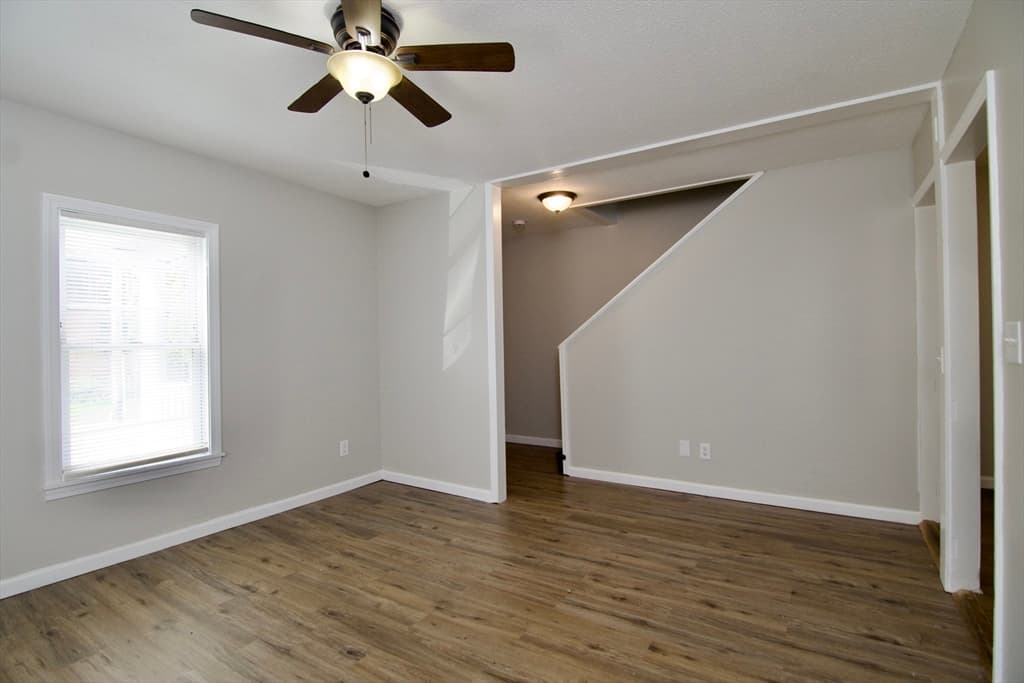 56-58 Grattan St, Chicopee MA 01020 photo 3