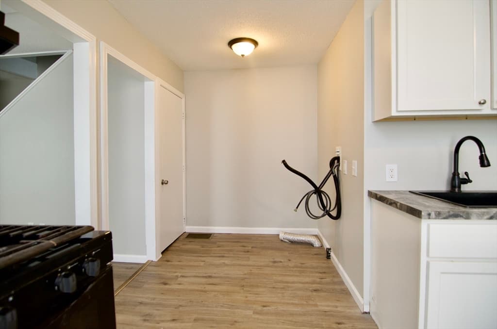 56-58 Grattan St, Chicopee MA 01020 photo 9