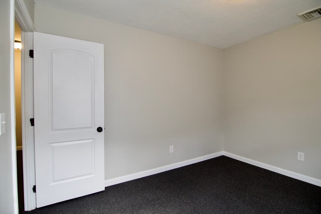 56-58 Grattan St, Chicopee MA 01020 photo 24