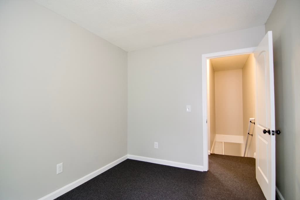 56-58 Grattan St, Chicopee MA 01020 photo 19