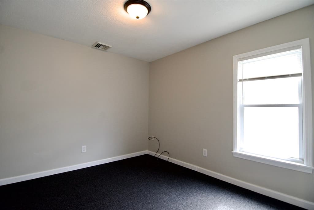 56-58 Grattan St, Chicopee MA 01020 photo 21
