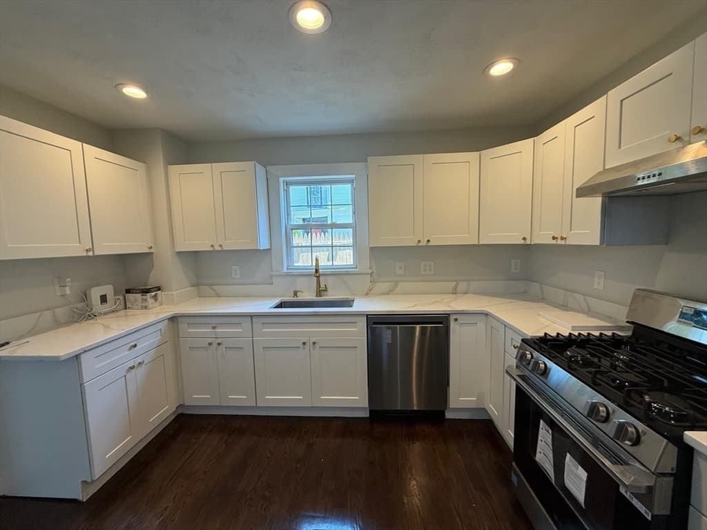 26 Sagamore St, Lynn MA 01902
