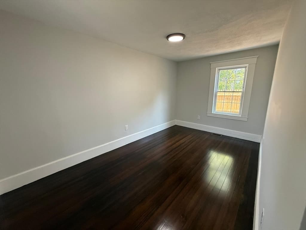 26 Sagamore St, Lynn MA 01902 photo 10