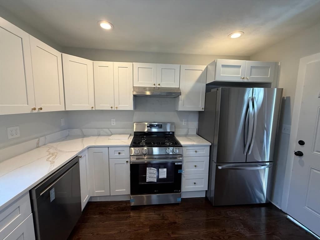 26 Sagamore St, Lynn MA 01902 photo 4