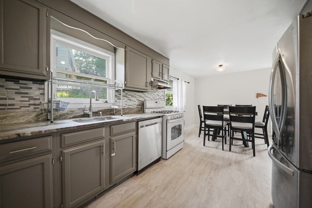 631 E Merrimack St # 631, Lowell MA 01852 photo 14