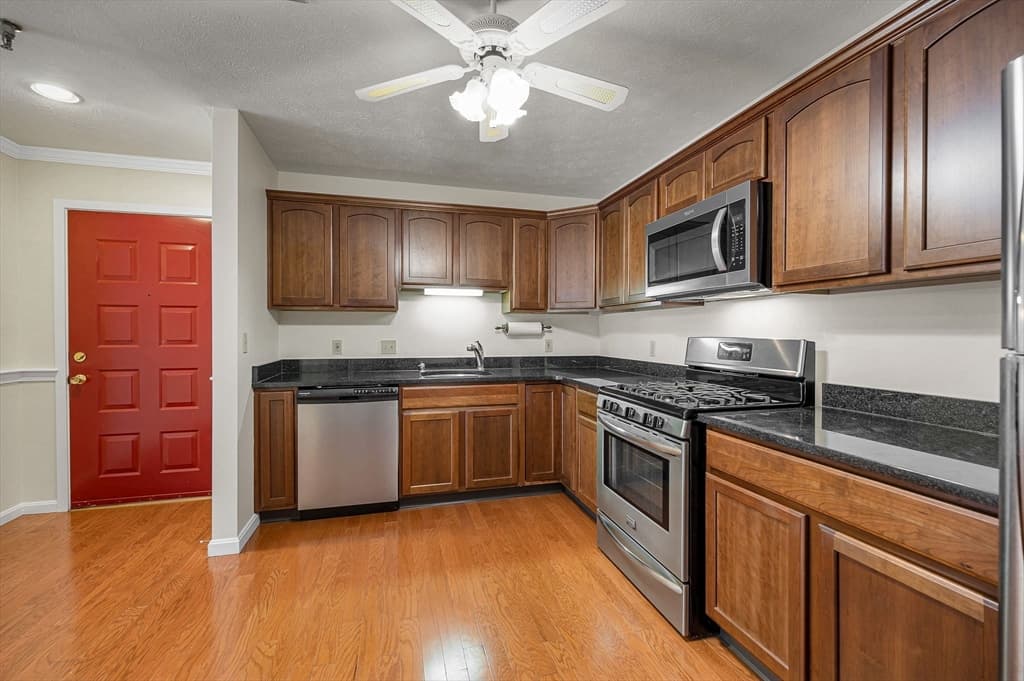 59 Mill St # 301, Dracut MA 01826 photo 6