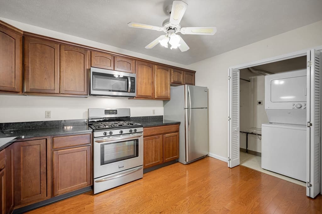 59 Mill St # 301, Dracut MA 01826 photo 5
