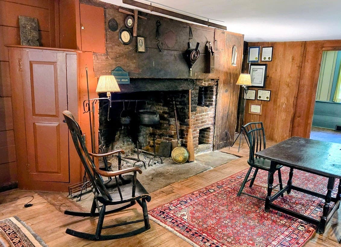 Single Family Residence at 24 Brookfield Rd, Brimfield MA 01010, Brimfield, photo 8 of 25