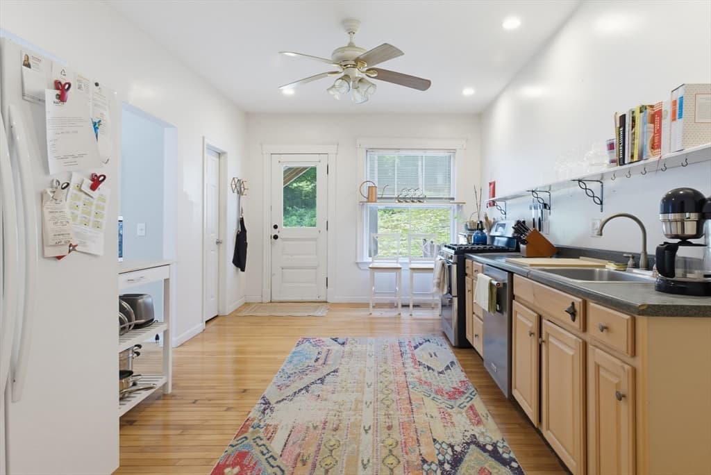 Condominium at 97 Cottage St # 97, Northbridge MA 01588, Northbridge, photo 7 of 42