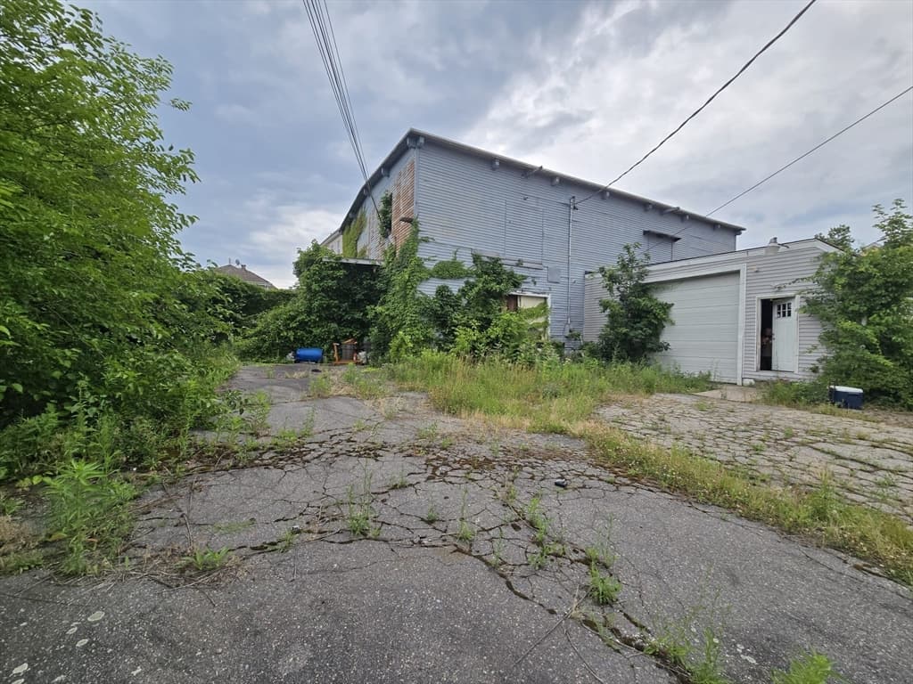 380 Fourth Street, Fall River MA 02721