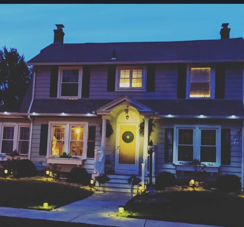 174 Hopkins Pl, Longmeadow MA 01106