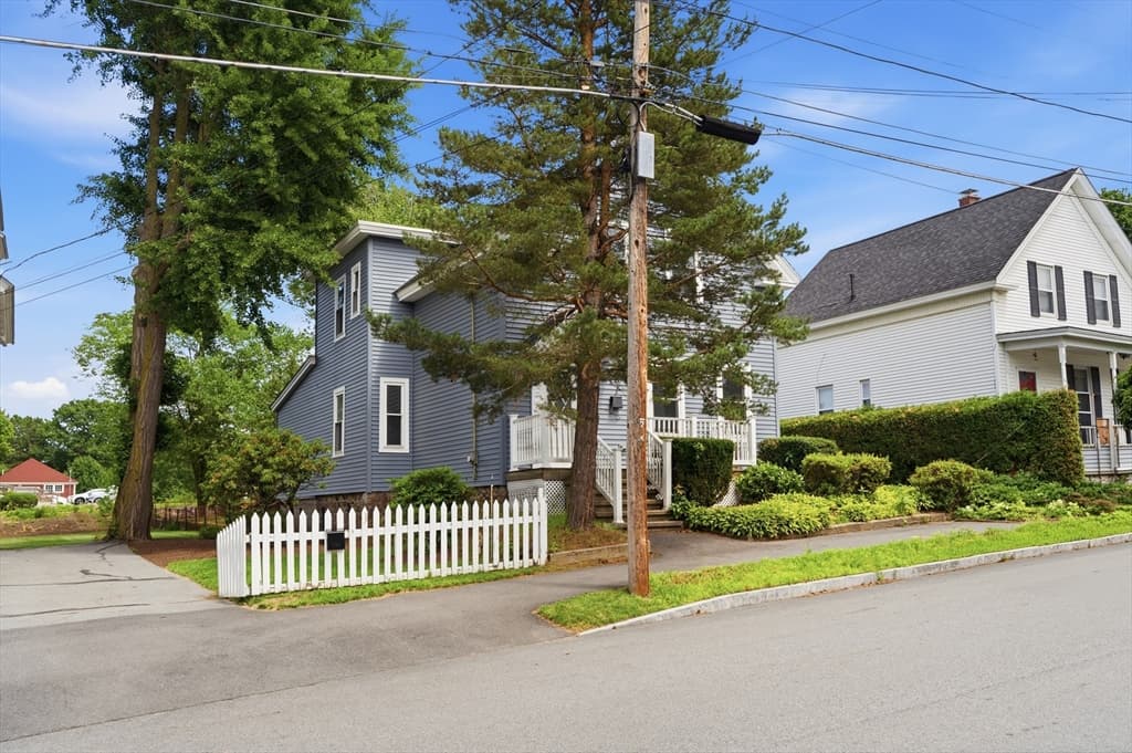 24 Marblehead St, North Andover MA 01845 photo 2