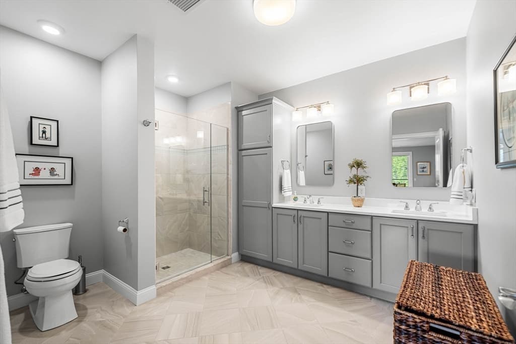 Condominium at 60 Merrimac Street # 403, Amesbury MA 01913, Amesbury, photo 32 of 40