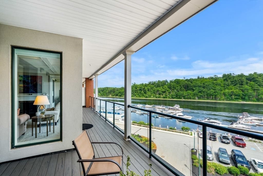 Condominium at 60 Merrimac Street # 403, Amesbury MA 01913, Amesbury, photo 18 of 40