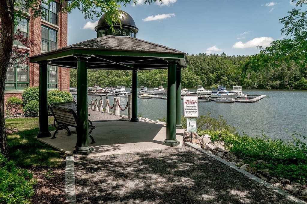 Condominium at 60 Merrimac Street # 403, Amesbury MA 01913, Amesbury, photo 37 of 40