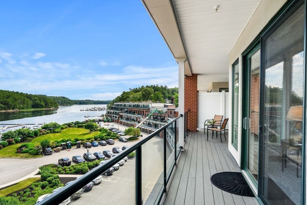 Condominium at 60 Merrimac Street # 403, Amesbury MA 01913, Amesbury, photo 19 of 40