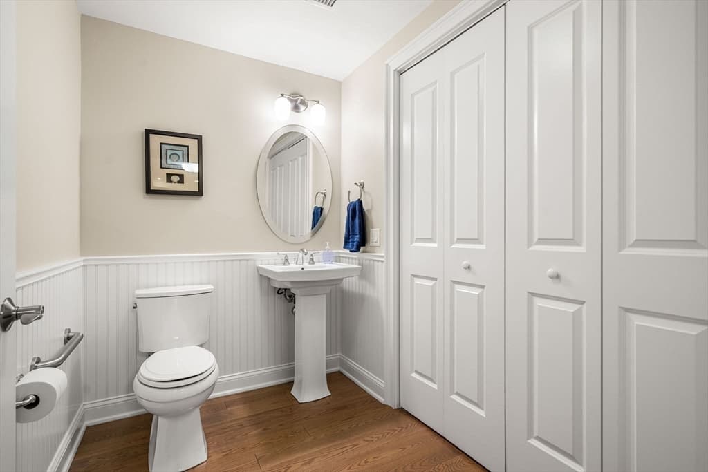 Condominium at 60 Merrimac Street # 403, Amesbury MA 01913, Amesbury, photo 8 of 40