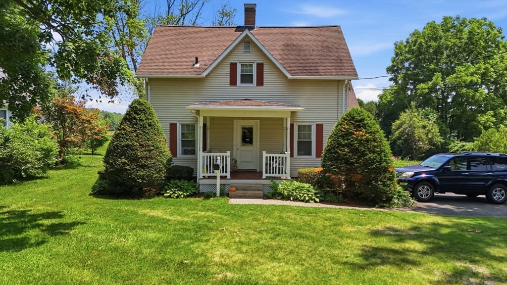 33-37 Cottage St, Amherst MA 01002