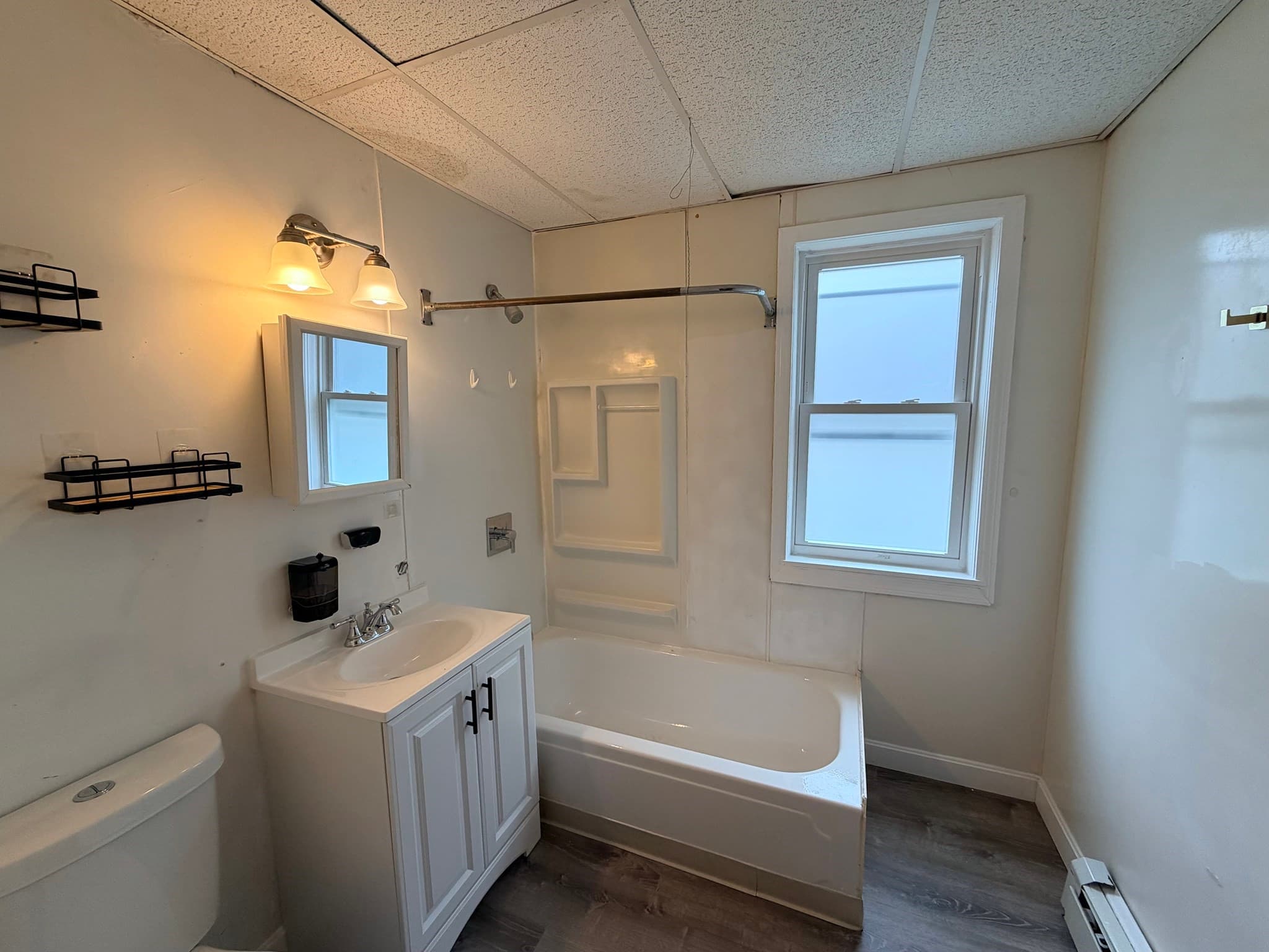 3 Family at 23 Woodford St, Worcester MA 01604, photo 12 of 42