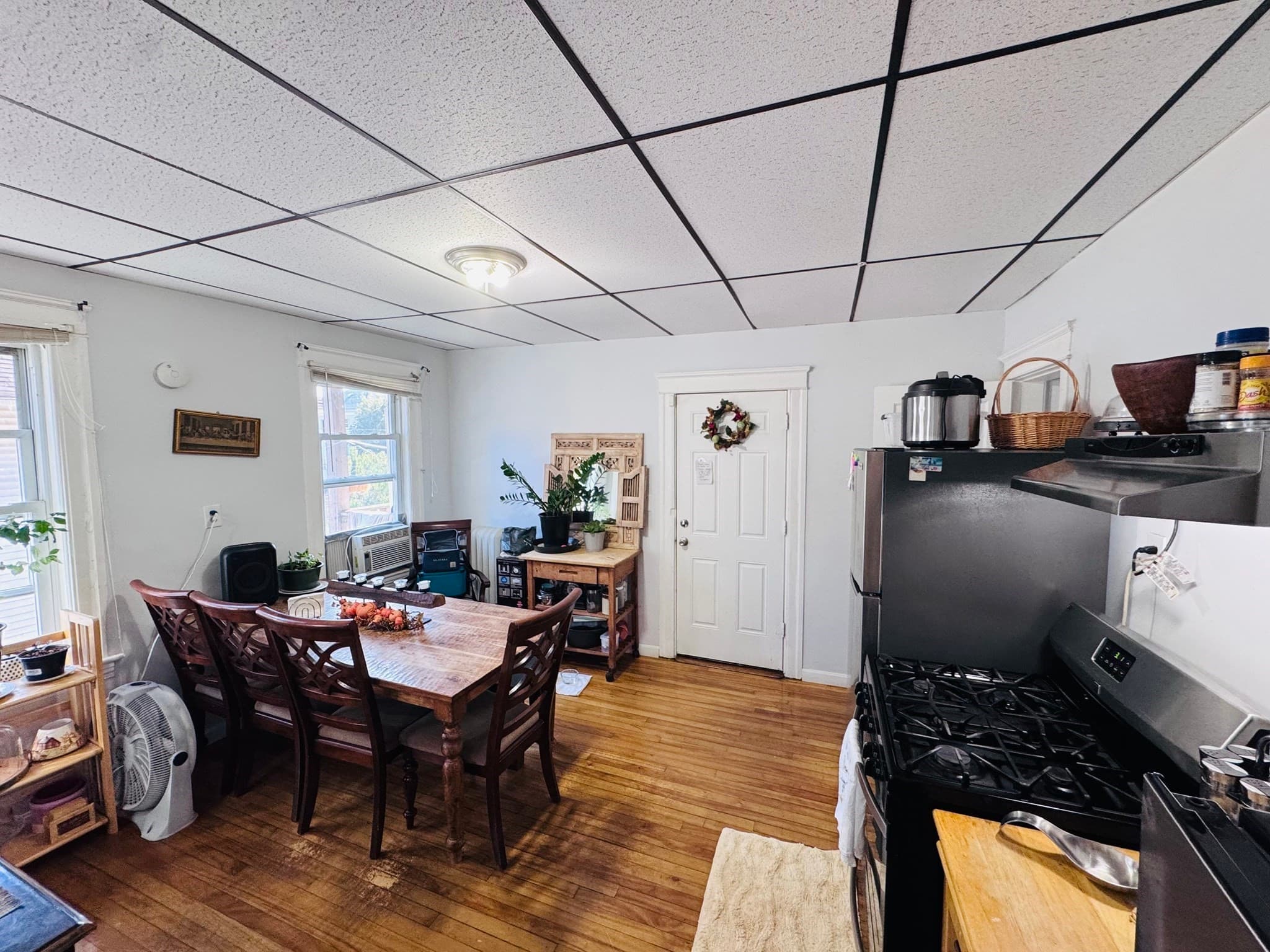 3 Family at 23 Woodford St, Worcester MA 01604, photo 20 of 42