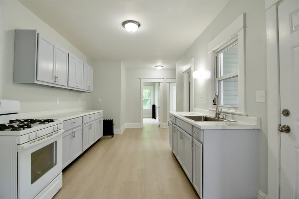 4 Family - 4 Units Up/Down at 655 N Main St, East Longmeadow MA 01028, photo 20 of 41